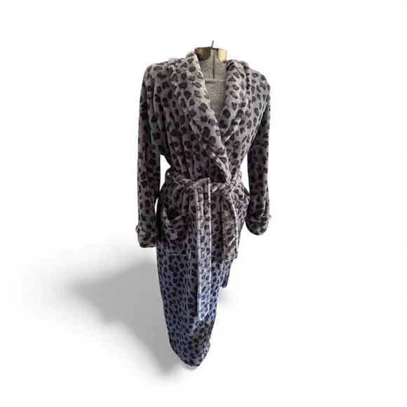 Sonoma Gray Leopard Print Women's Robe - Picture 2 of 8